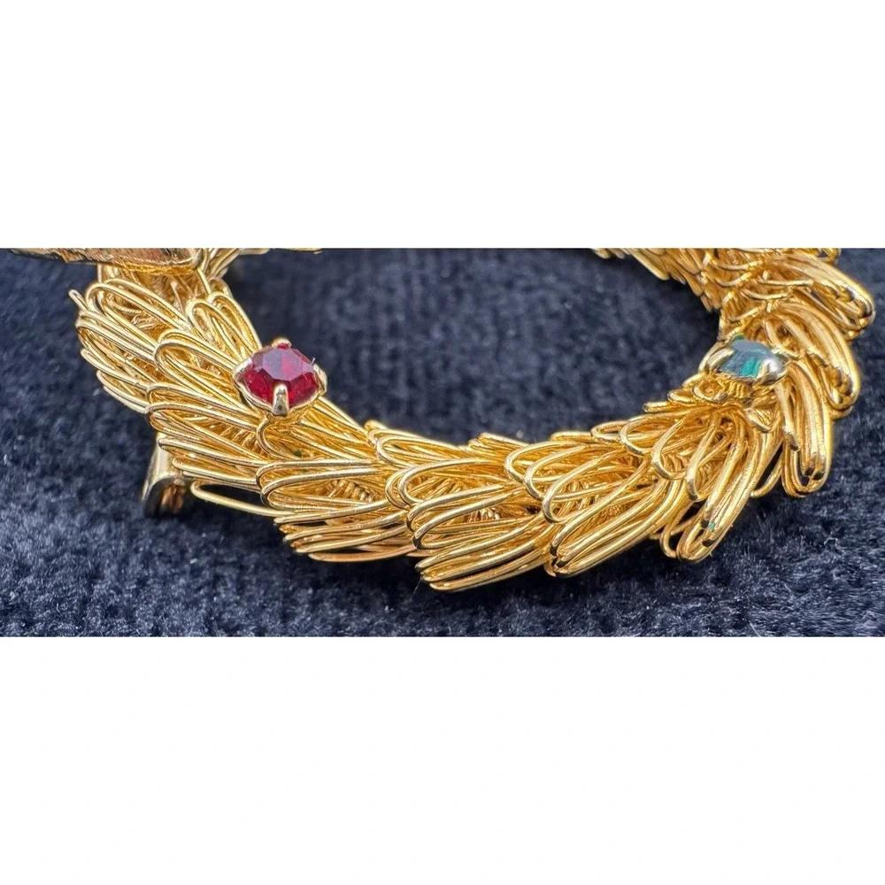 Gold Tone Christmas Wreath Brooch Red‎ Green Rhinestones Bow Pin